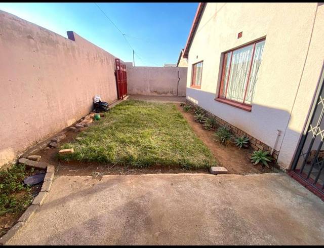 3 BEDROOM HOUSE FOR SALE IN MOHLAKENG